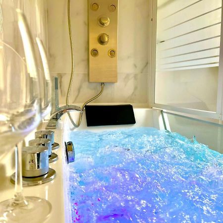 Cocon Luxe - Sauna & Balneo Au Coeur De Reims Ngoại thất bức ảnh