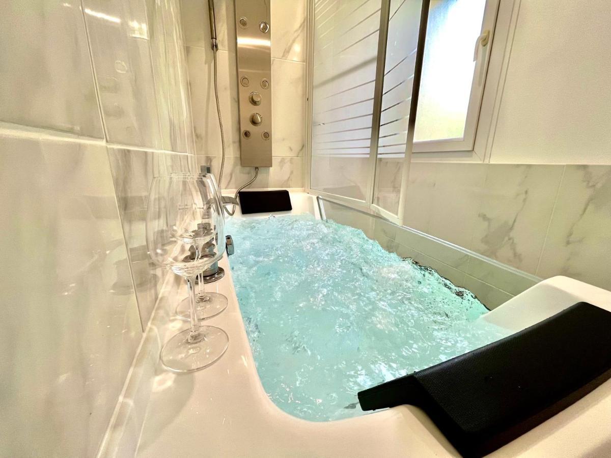 Cocon Luxe - Sauna & Balneo Au Coeur De Reims Ngoại thất bức ảnh